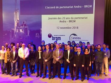 Michèle Rousseau, Présidente-Directrice générale du BRGM, et Pierre-Marie Abadie, Directeur général de l’Andra, lors de la signature du nouvel accord de partenariat BRGM-Andra le 12 novembre 2018, à l’espace Vasarely à Antony (92).